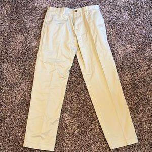 Gap Classic Men’s Khaki Pants